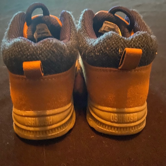 Oshkosh boots - Picture 4 of 5